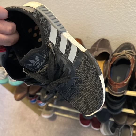 Old shoes make offer - Picture 2 of 14